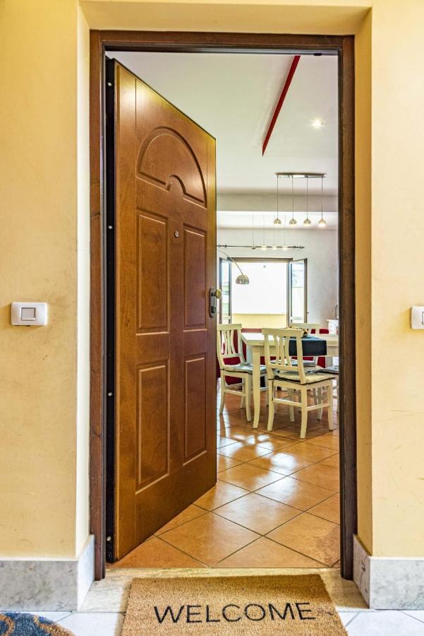 Relax Apartment Ладисполи Екстериор снимка