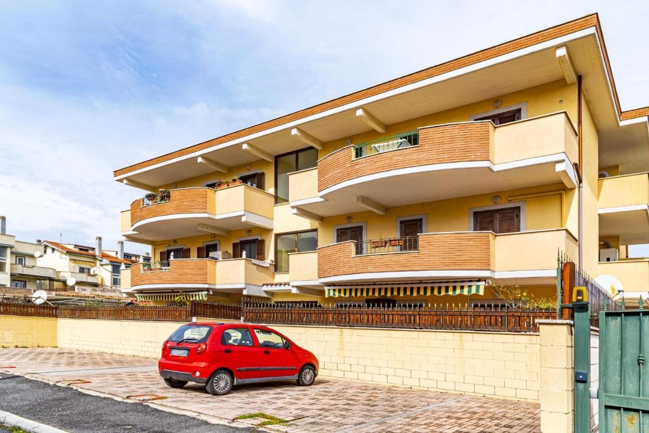 Relax Apartment Ладисполи Екстериор снимка