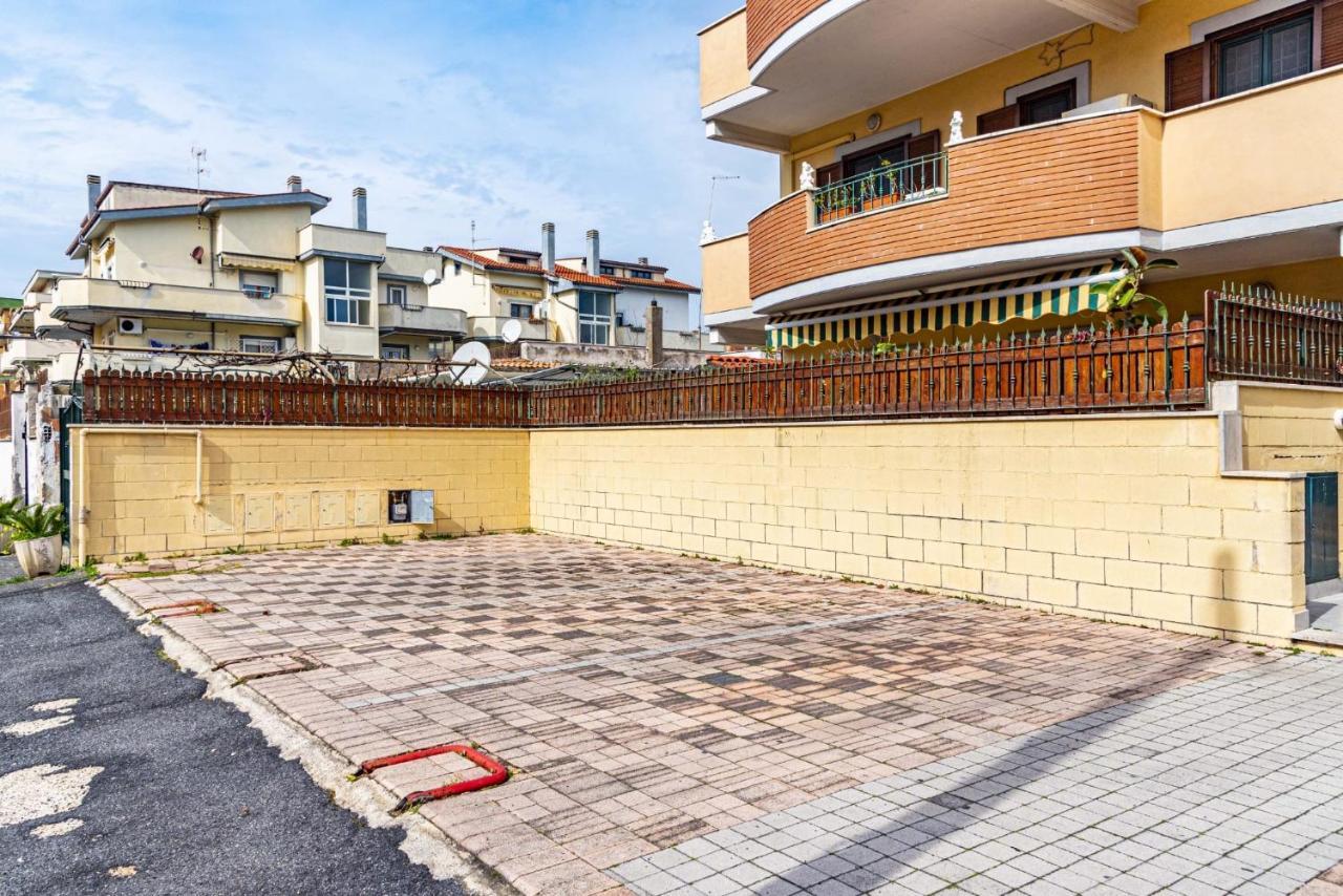Relax Apartment Ладисполи Екстериор снимка